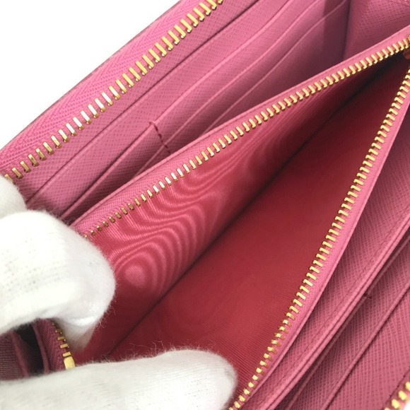 PRADA Pink Wallet - Picture 14 of 16